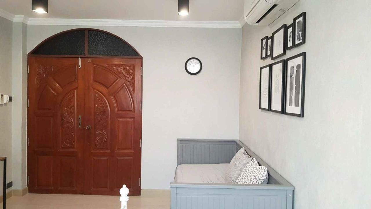 Wang Lang Hostel Bangkok Extérieur photo